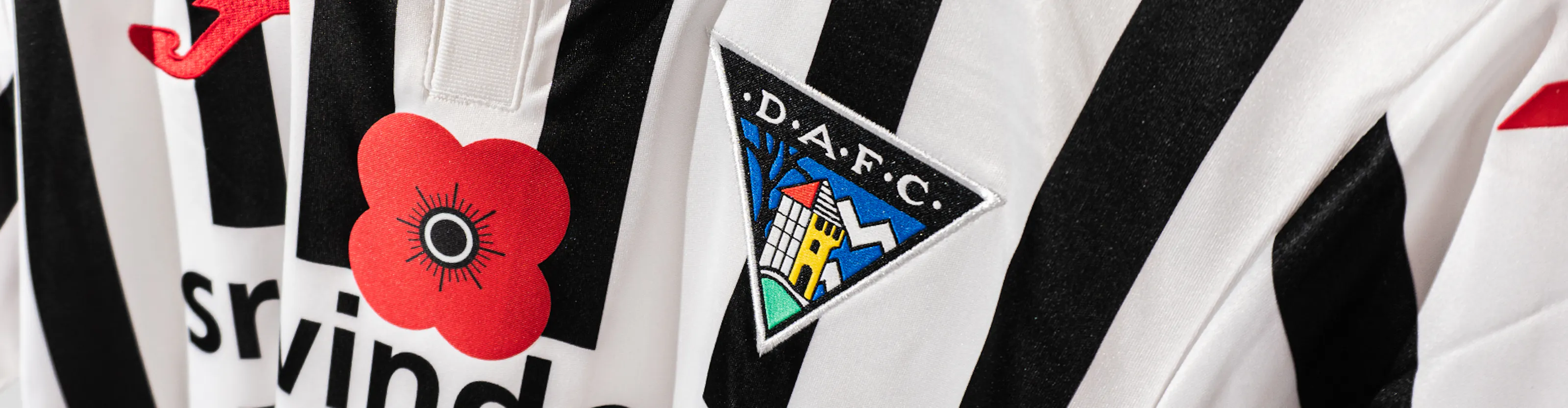 入手困難Dunfermline AFC(スコットランドリーグ)Tie&ステッカー Official Dunfermline Athletic Soccer Game-Worn Jerseys Auctions