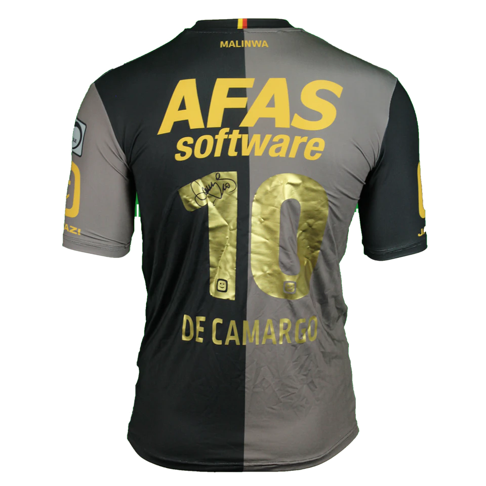 Igor de Camargo KV Mechelen のシャツ