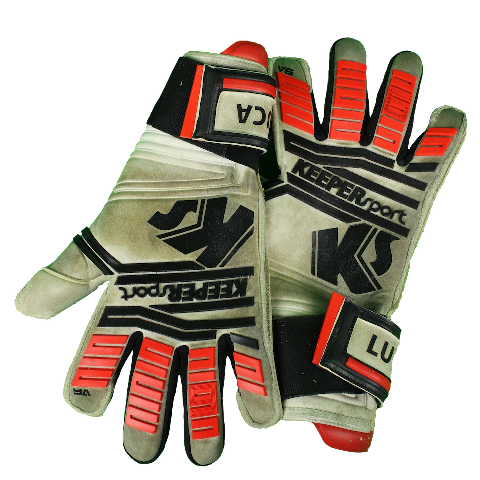 Worn gloves Coremans