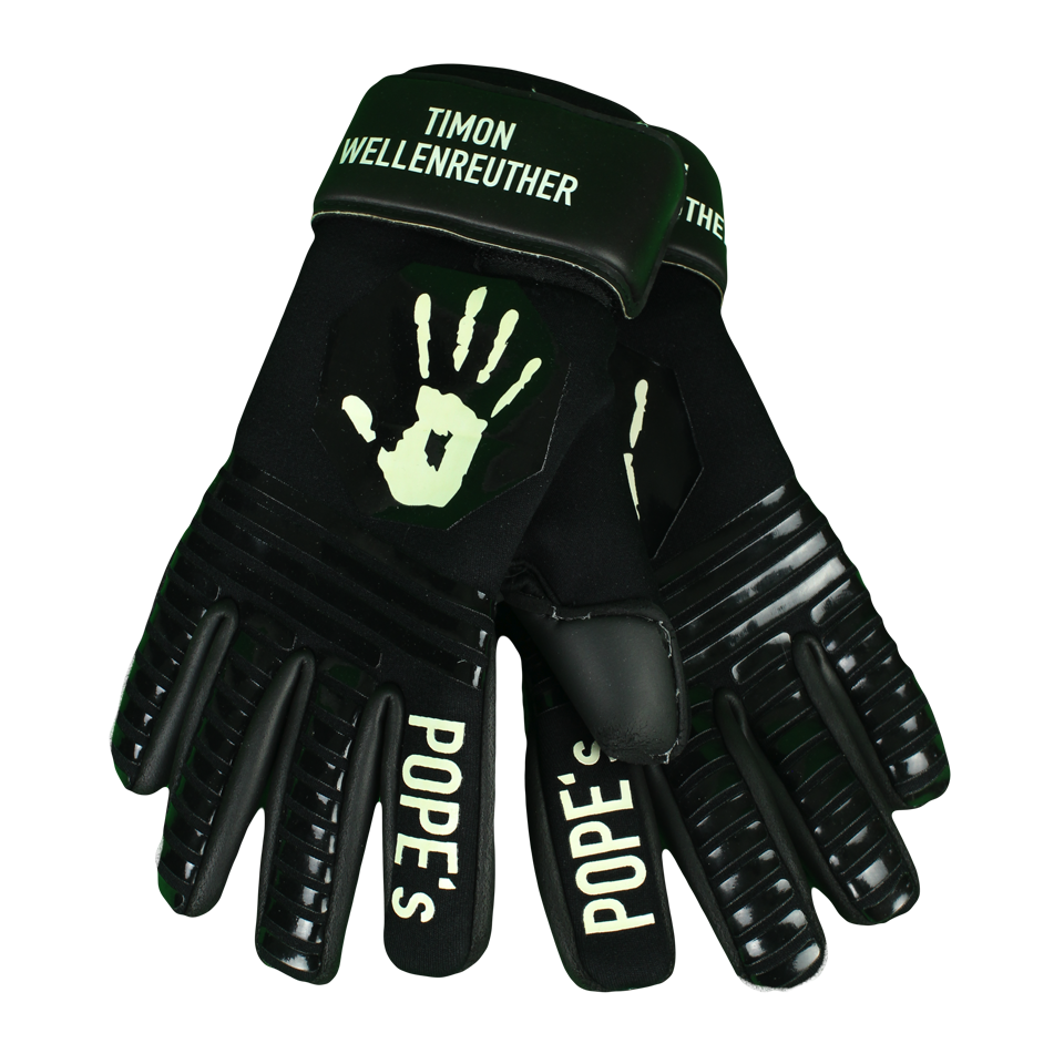 Match worn gloves Wellenreuther