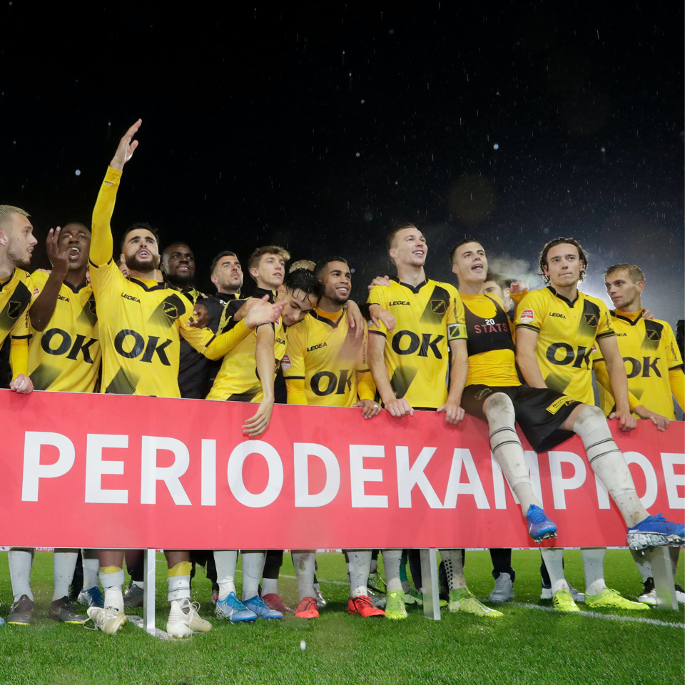 Join the team photo of the squad