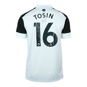 Oluwatosin Adarabioyo Fulham camisa.