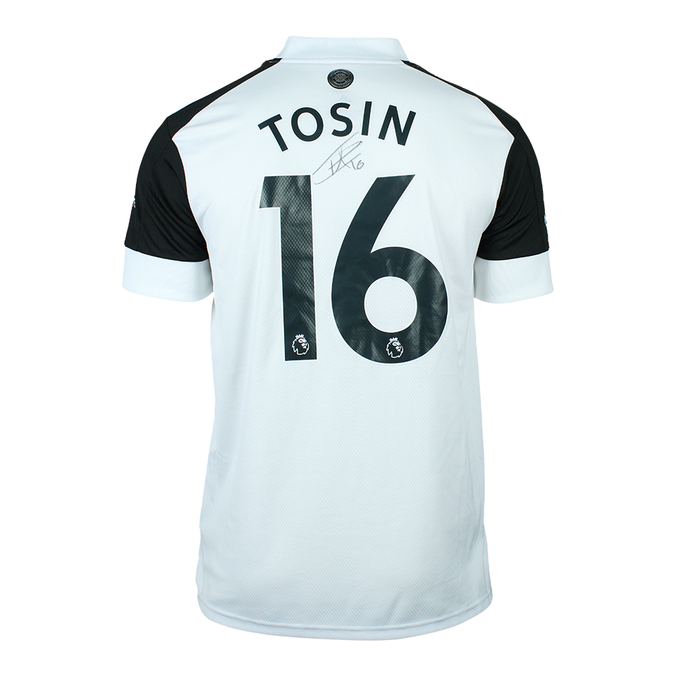 Oluwatosin Adarabioyo Fulham camisa.