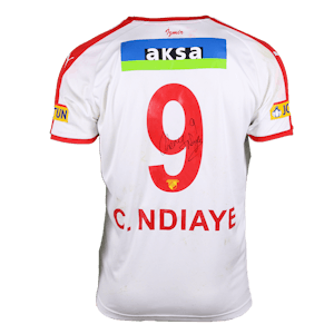 Pape Cherif Ndiaye Göztepe shirt