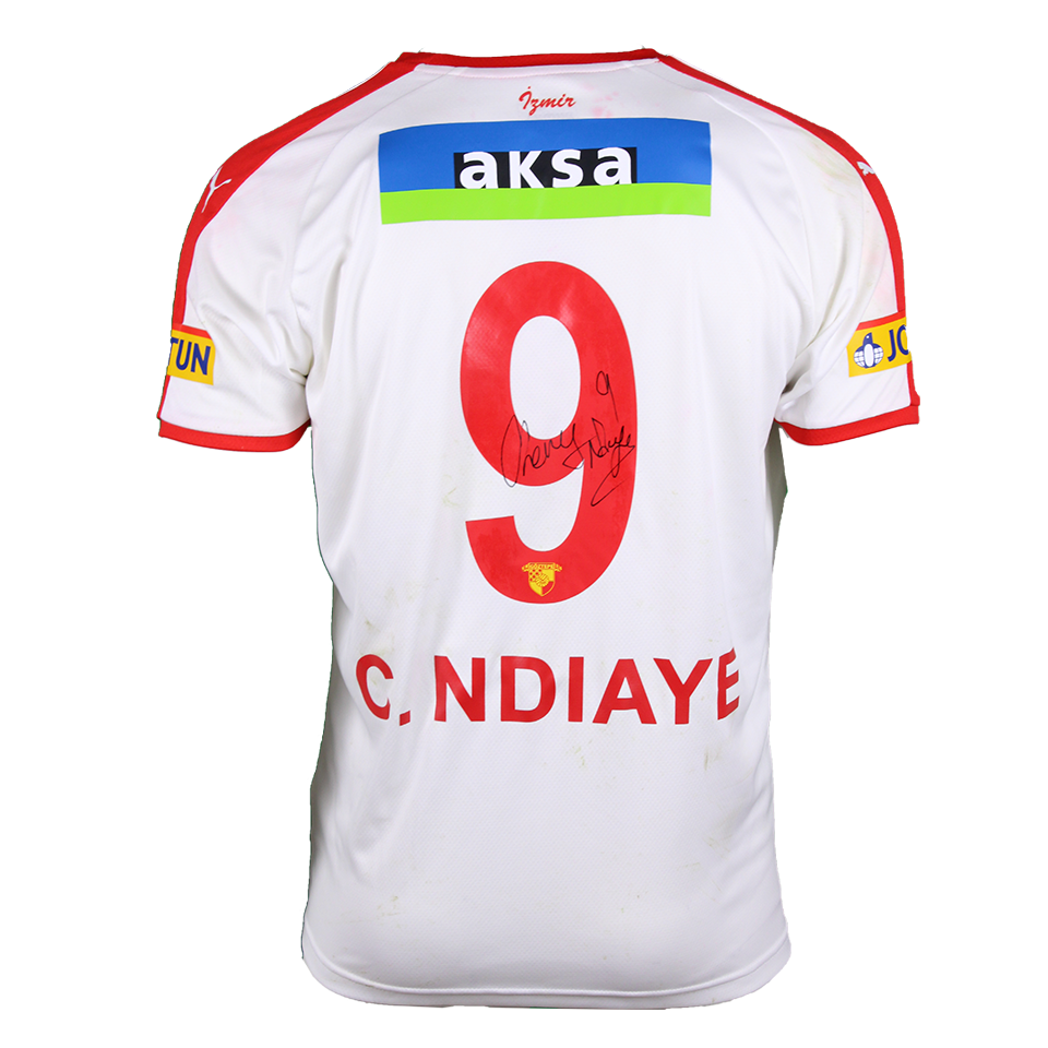 Pape Cherif Ndiaye Göztepe shirt