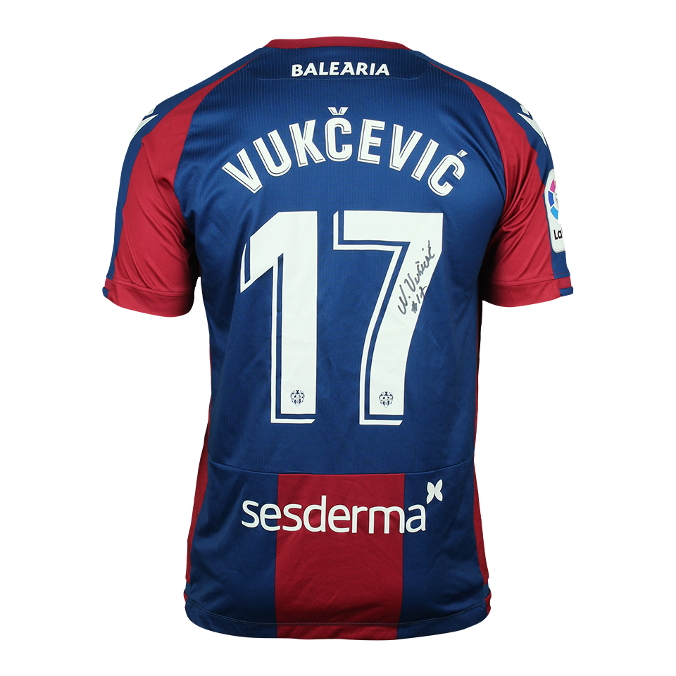 Nikola Vukčević Levante UD shirt