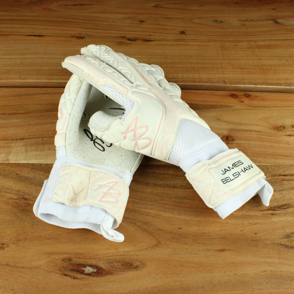 James Belshaw – Harrogate Town - Gloves 2