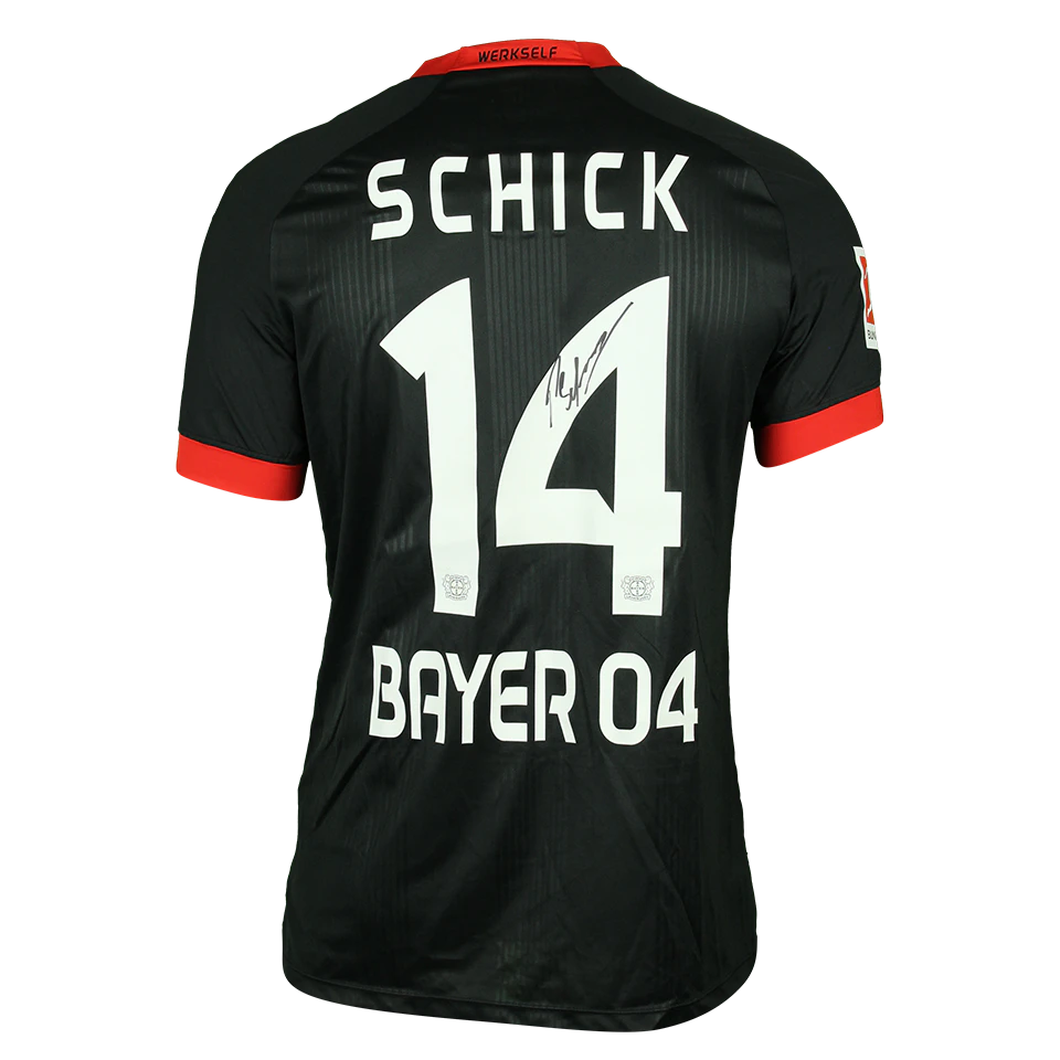 来自Bayer Leverkusen的Patrik Schick球衣