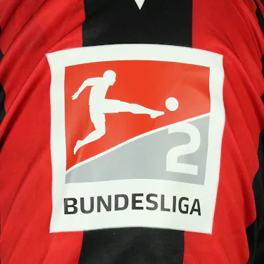 Hannover 96 팀의 Mick Gudra 셔츠