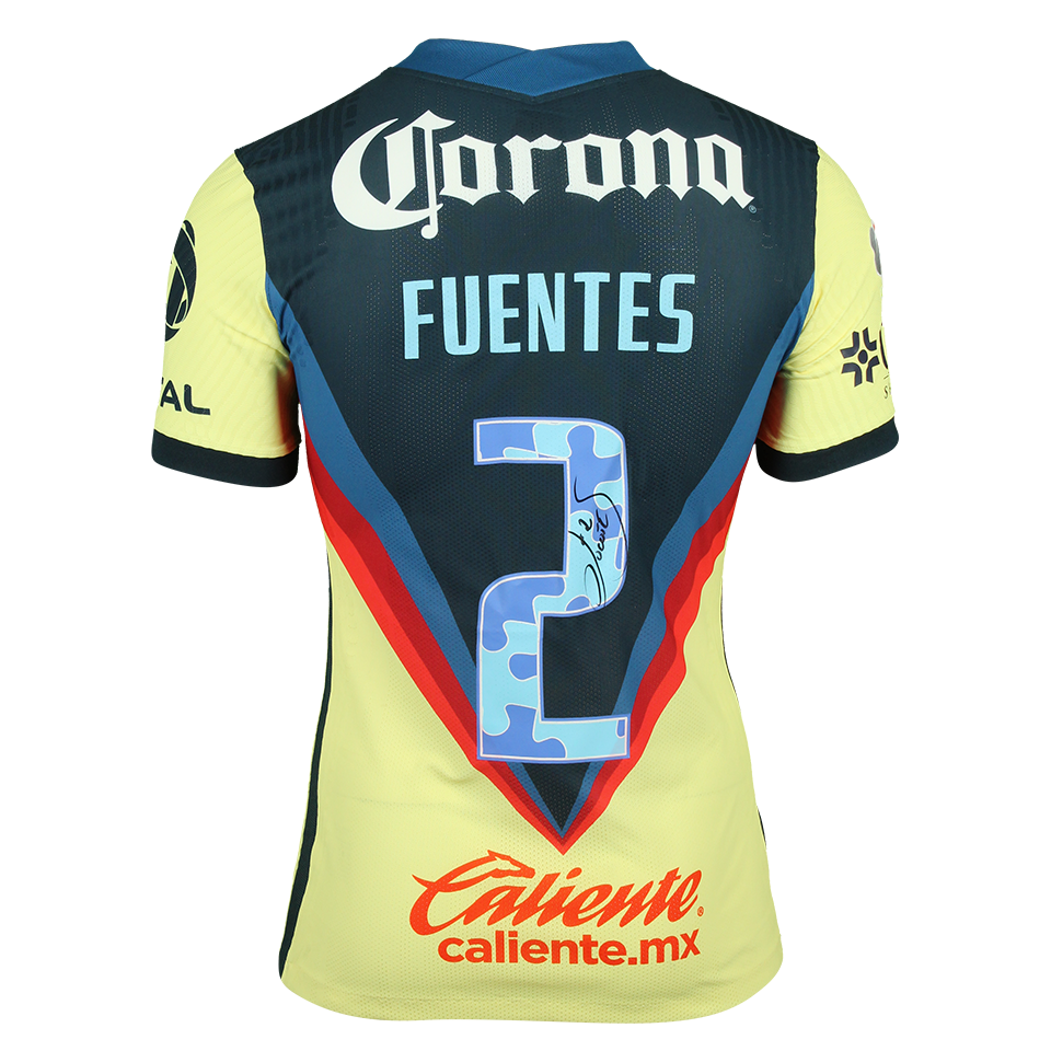 Luis Fuentes  Club América shirt