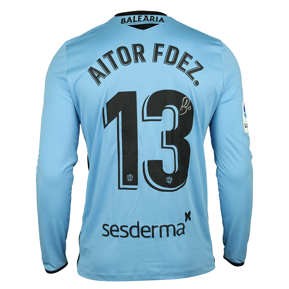 Aitor Fernández Abarisketa Levante UD shirt
