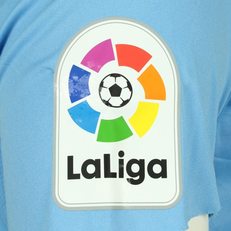 Aitor Fernández Abarisketa Levante UD shirt