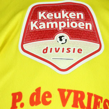 来自SC Cambuur的Calvin Mac-Intosch球衣