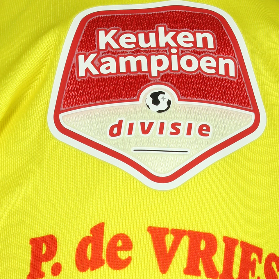 来自SC Cambuur的Calvin Mac-Intosch球衣