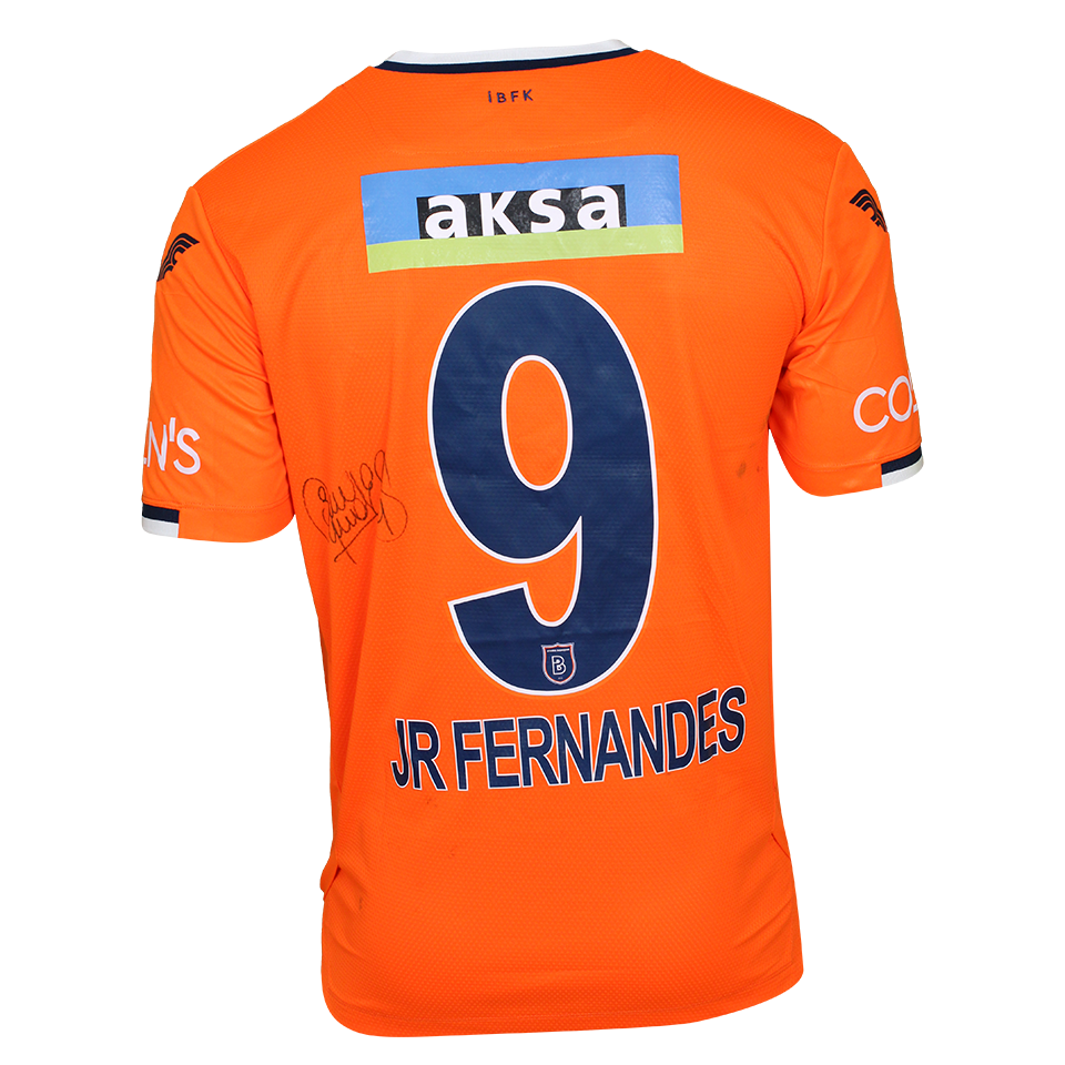 Junior Fernándes  İstanbul Başakşehir forması