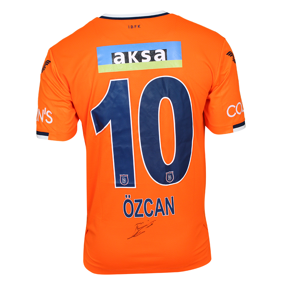 Berkay Özcan İstanbul Başakşehir shirt