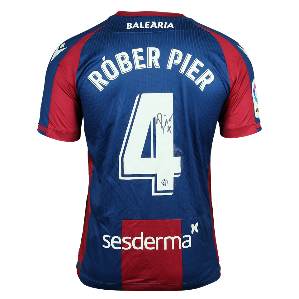 Roberto Suárez Pier Levante UD shirt