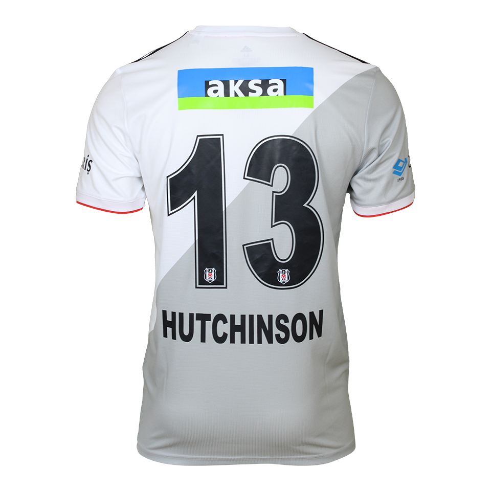Beşiktaş JK 팀의 Atiba Hutchinson 셔츠