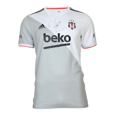 Atiba Hutchinson Beşiktaş JK forması