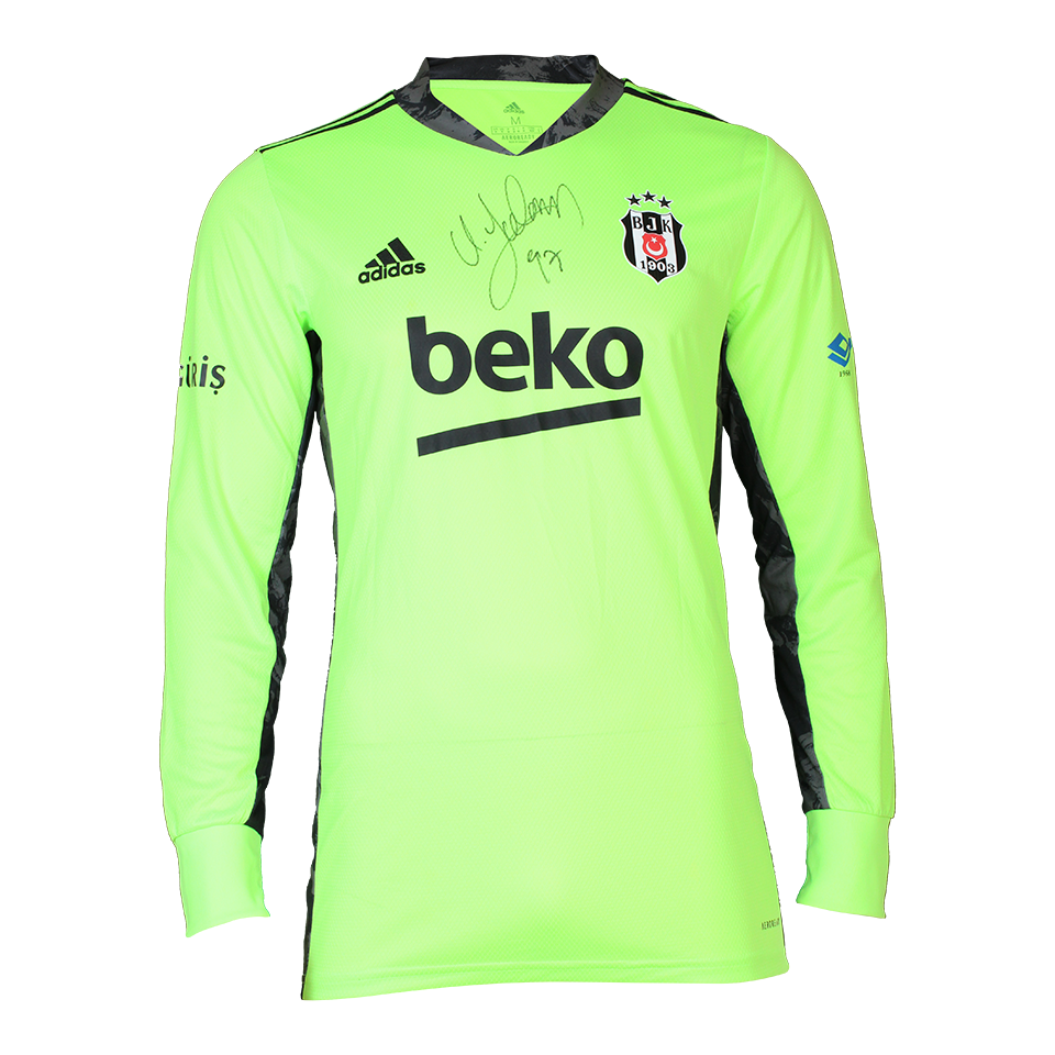 Utku Yuvakuran Beşiktaş JK shirt