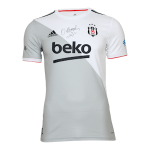 Bernard Mensah Beşiktaş JK shirt
