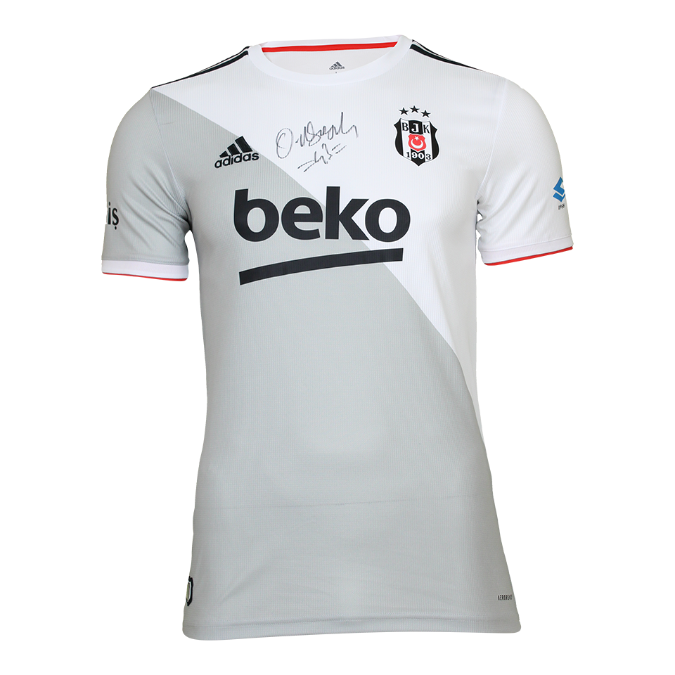 Bernard Mensah Beşiktaş JK shirt