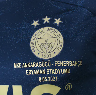 Mesut Özil Fenerbahçe camisa.