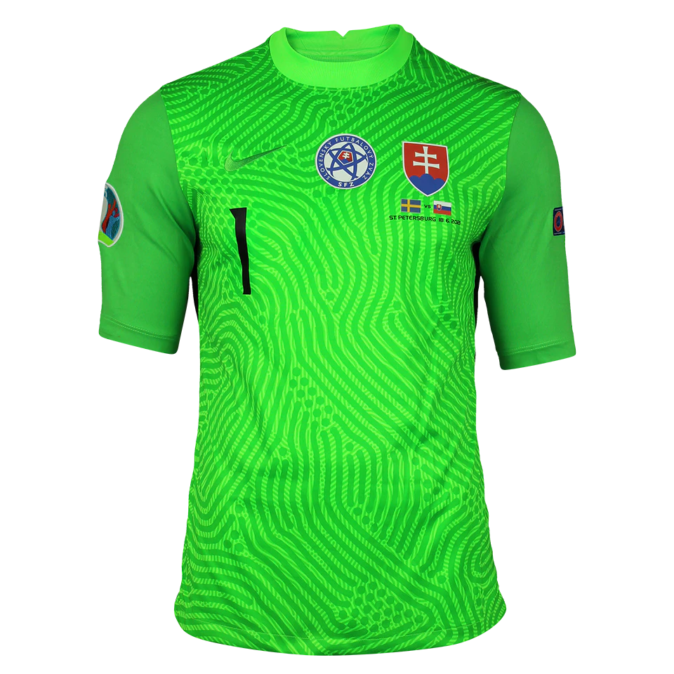 Maillot De Foot Porté Match – Slovaquie Dubravka – Non Lavé – Collector