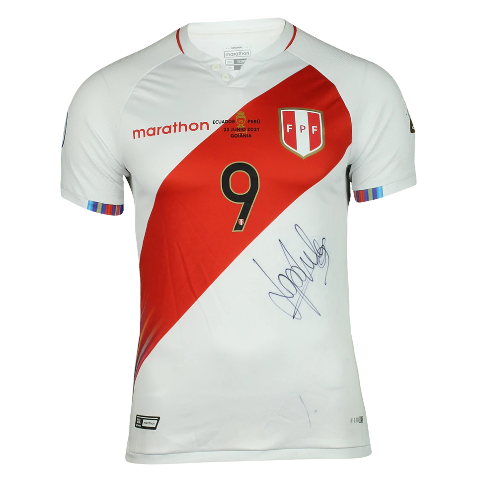 来自Peru的Gianluca Lapadula球衣