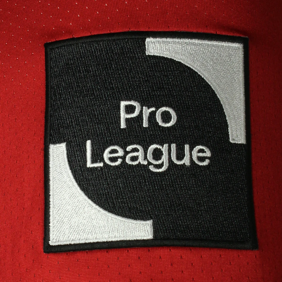 来自Standard de Liège的Eden Shamir球衣