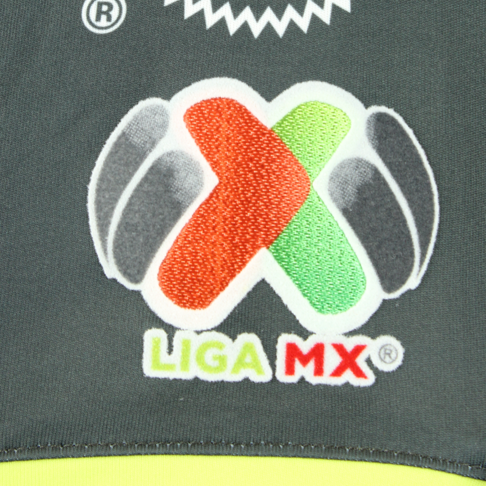 Cristian Calderón Chivas Guadalajara camisa.