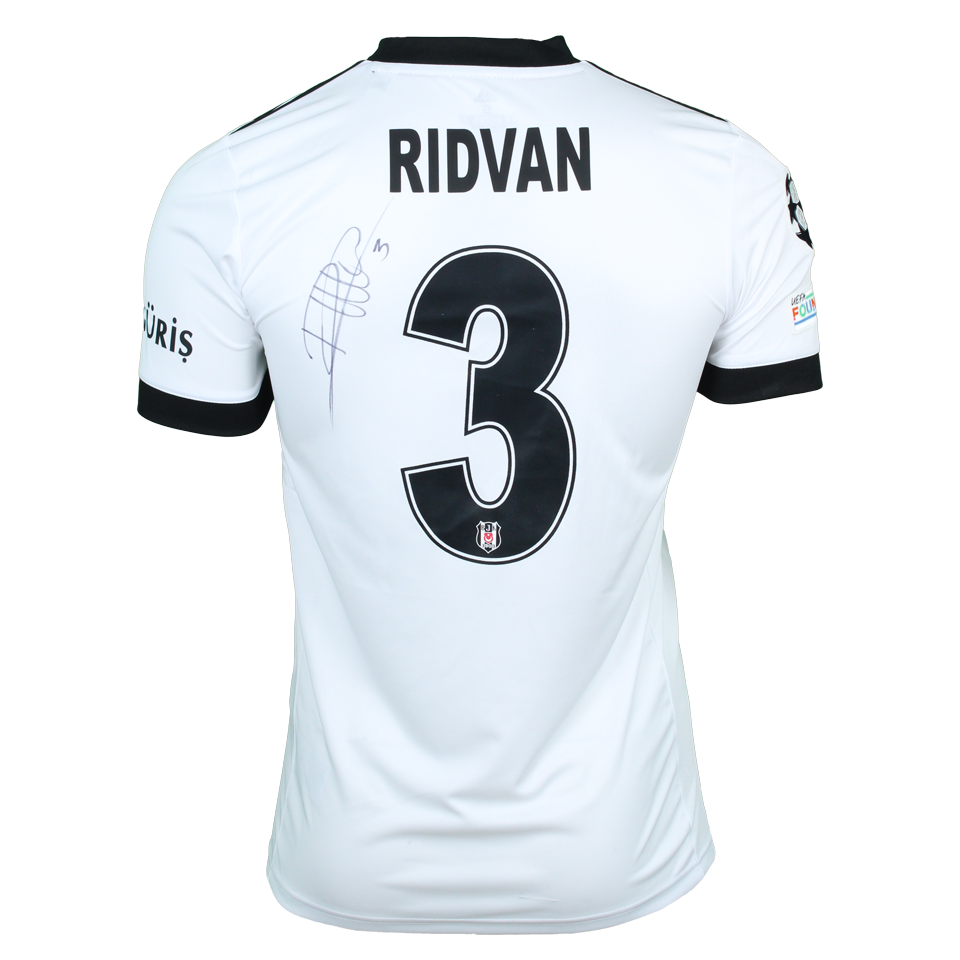 Rıdvan Yılmaz Beşiktaş JK shirt
