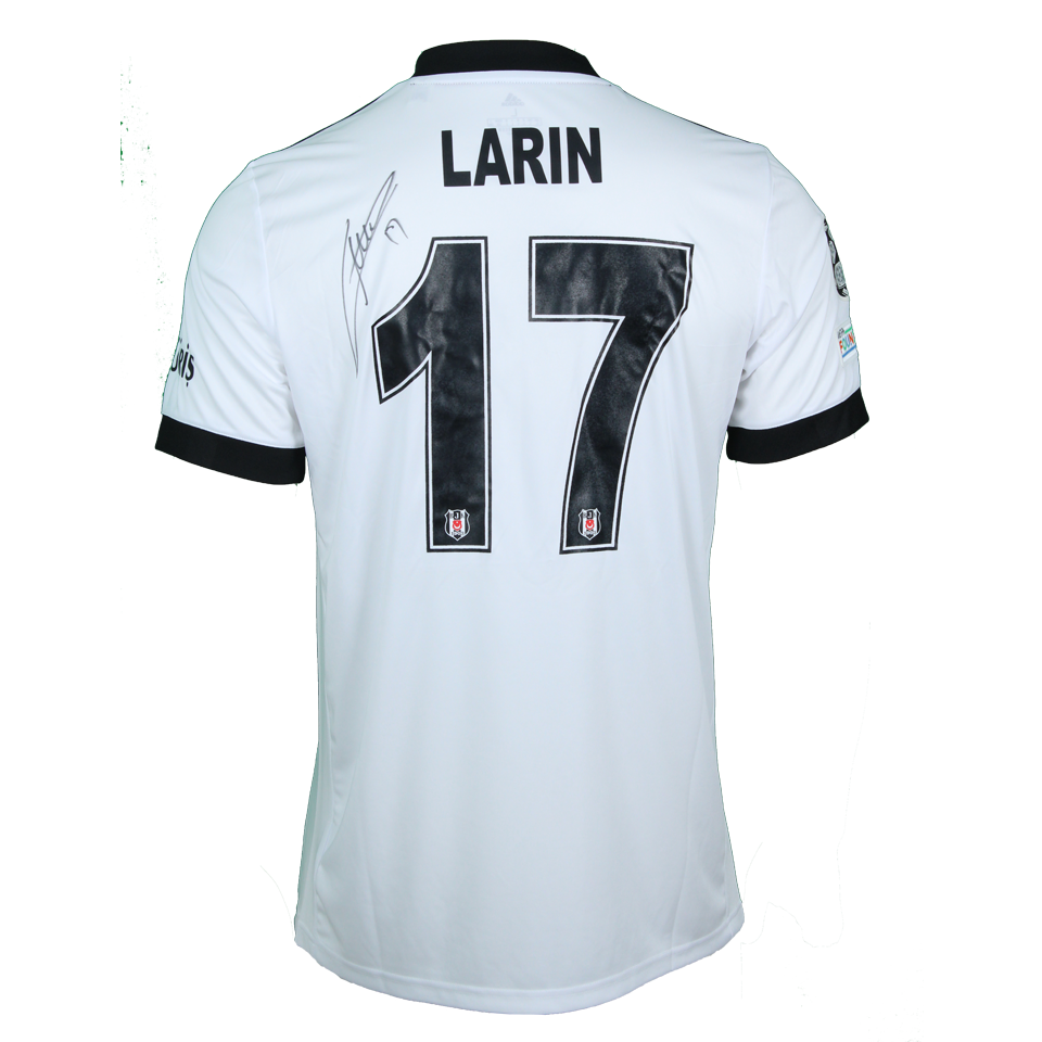 来自Beşiktaş JK的Cyle Larin球衣