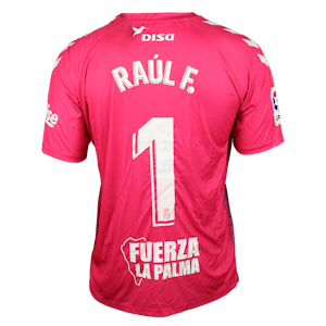 Raúl Fernández-Cavada Mateos UD Las Palmas shirt