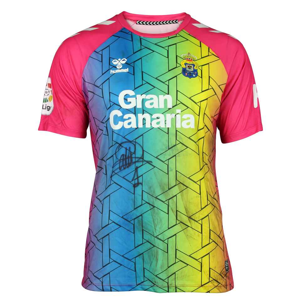Raúl Fernández-Cavada Mateos UD Las Palmas shirt