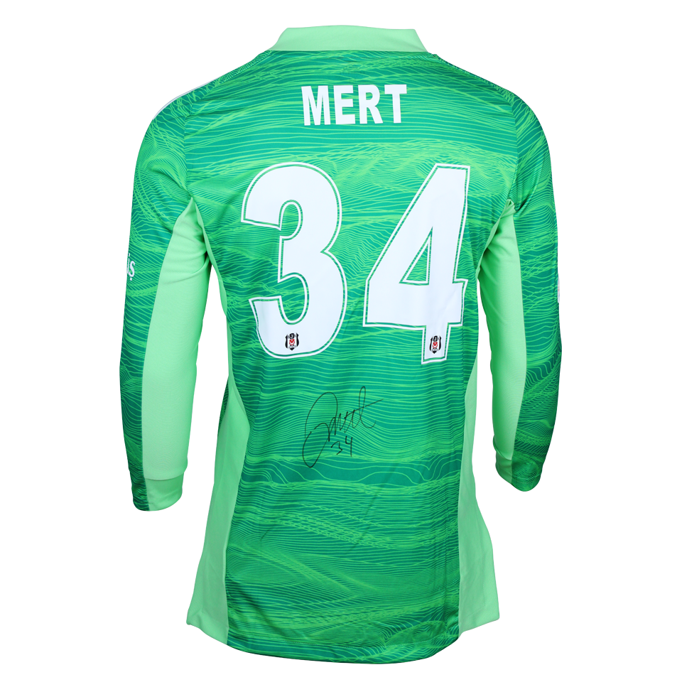 Fehmi Mert Günok Beşiktaş JK forması
