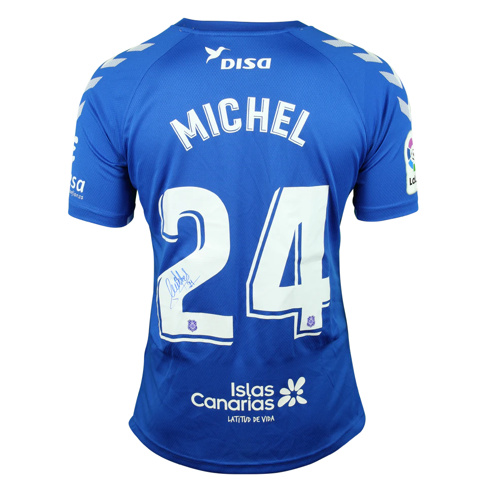 来自CD Tenerife的Miguel Alfonso Herrero Javaloyas球衣