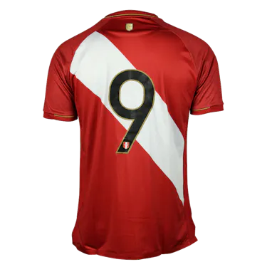 来自Peru的Gianluca Lapadula球衣