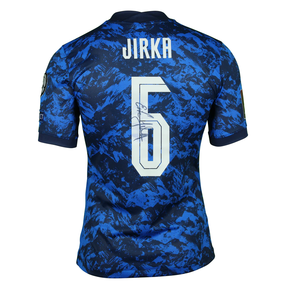 Slovakia 팀의 Erik Jirka 셔츠