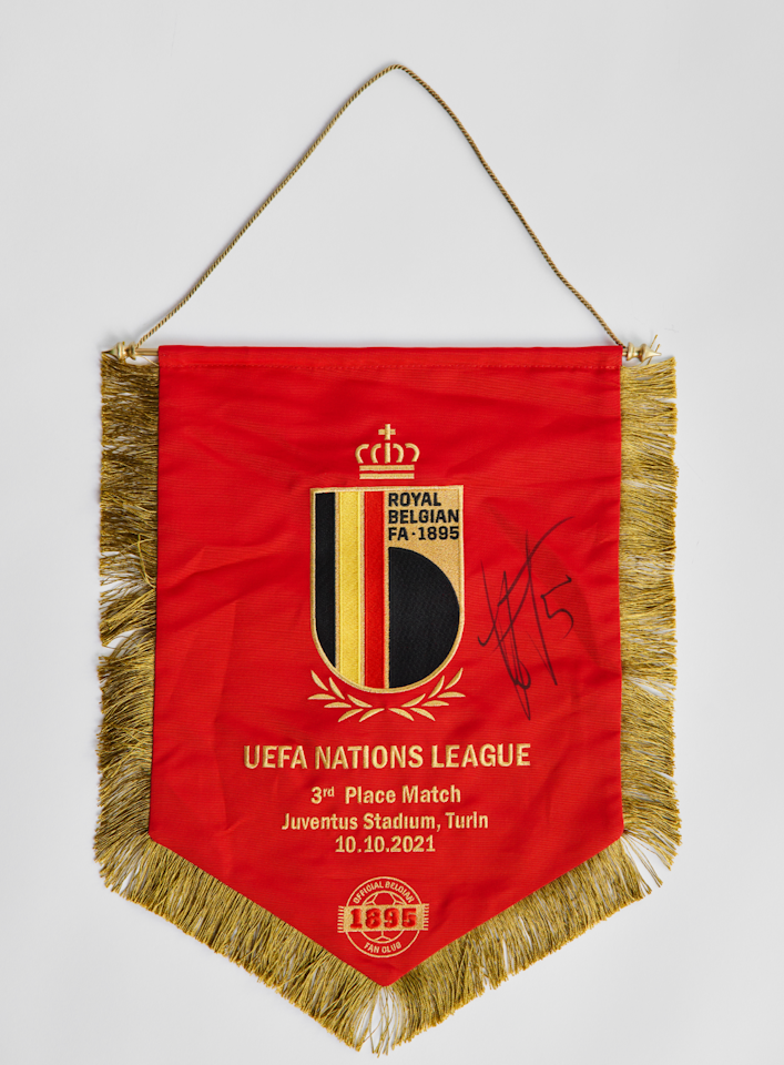 Official pennant of the 3rd place match of the UEFA Nations League - signed by Jan Vertonghen