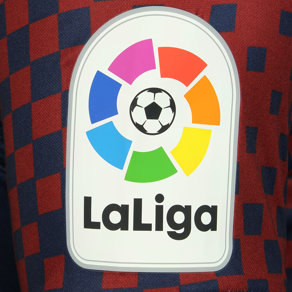 来自SD Huesca的Cristian Salvador González球衣