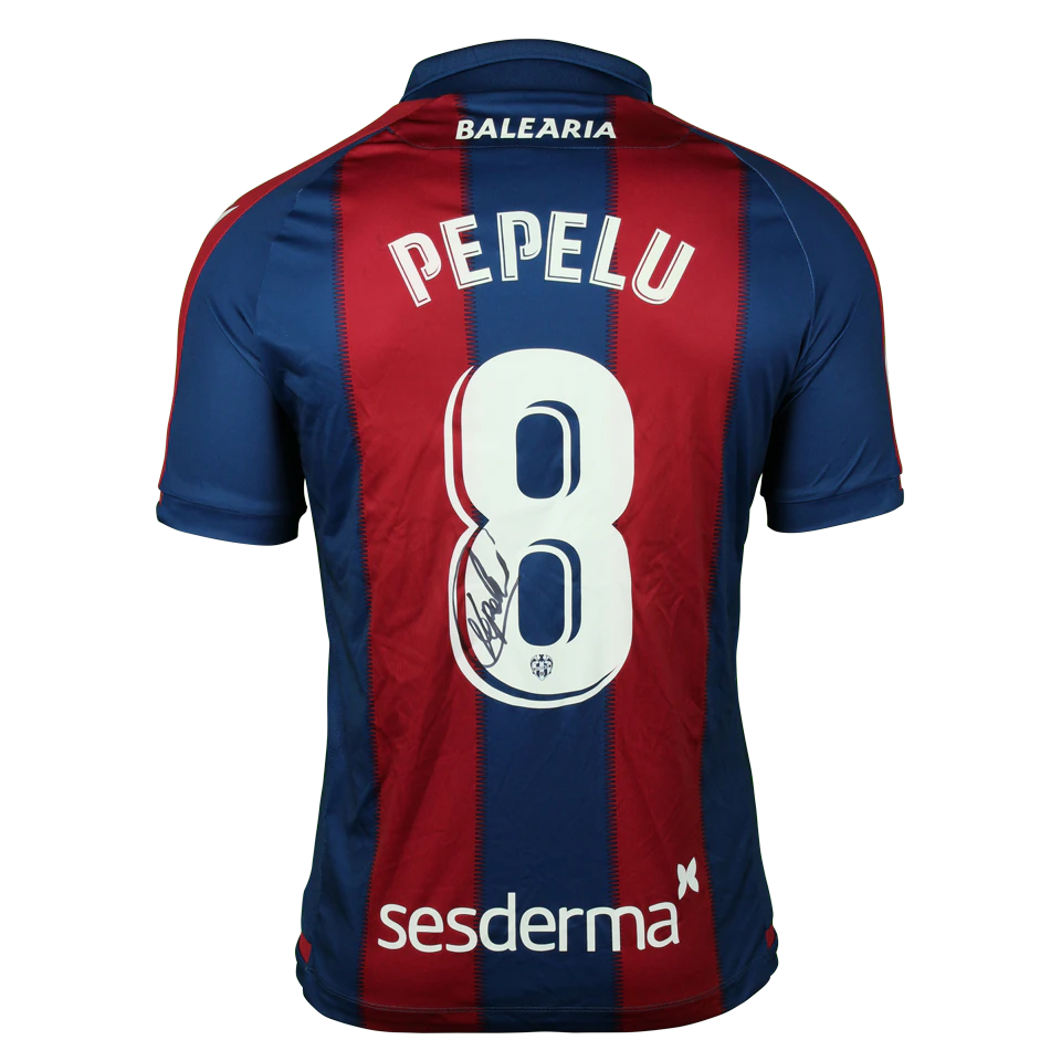 Pepelu Levante UD camisa.