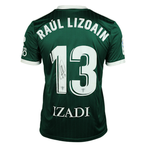 Raúl Lizoáin Cruz CD Mirandés shirt