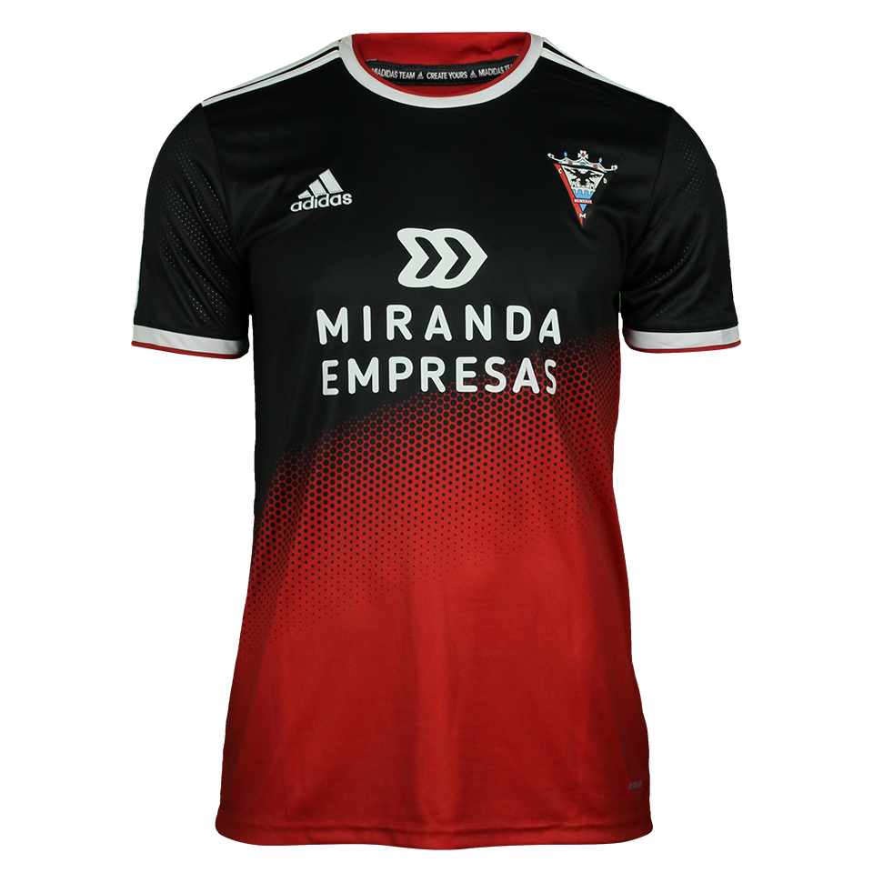 Sergio Camello  CD Mirandés のシャツ