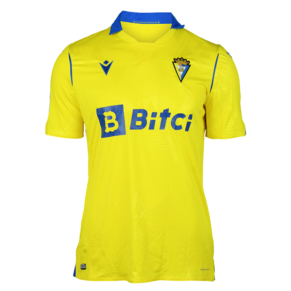 Carlos Akapo Martínez Cádiz CF shirt