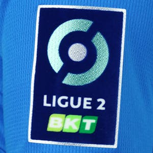 Yohann Thuram-Ulien Amiens SC shirt