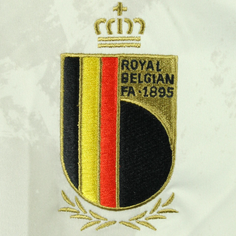 来自Belgian Red Flames的Tessa Wullaert球衣