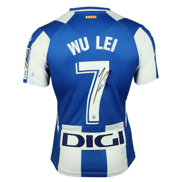 RCD Espanyol De Barcelona 팀의 Wu Lei 셔츠
