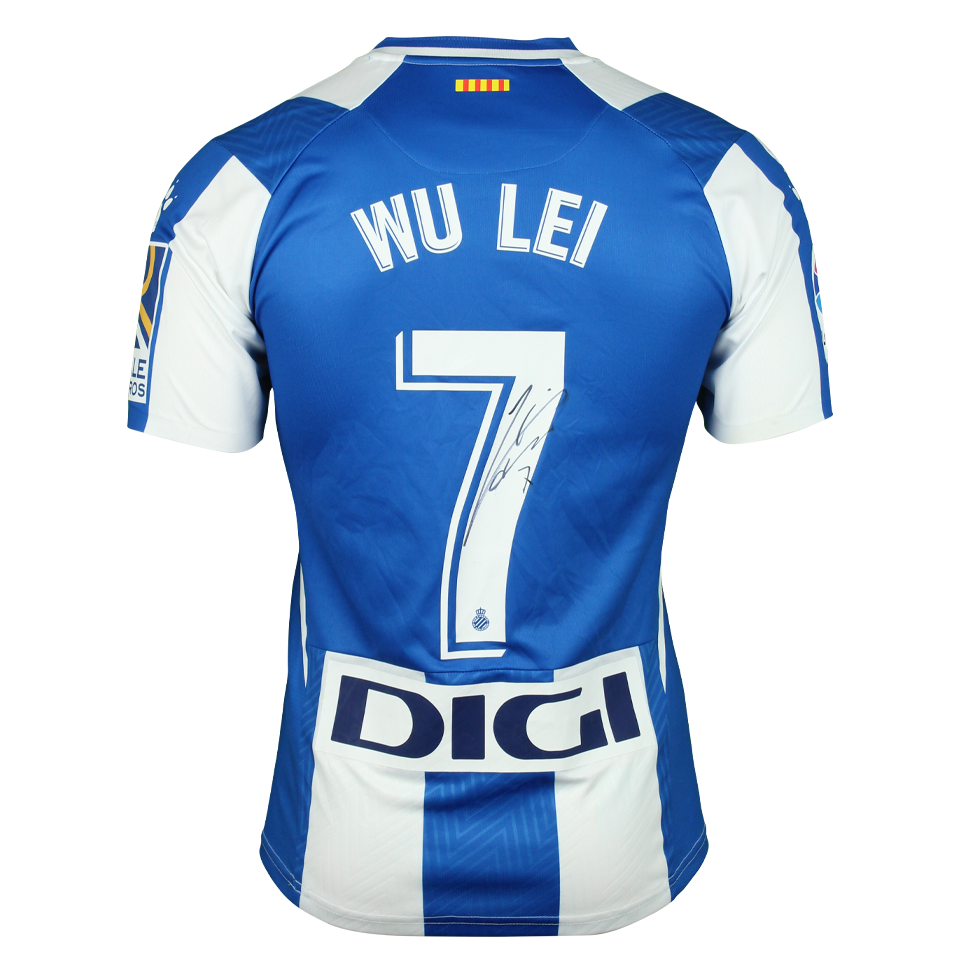 Lei Wu 武磊 (Worn Against Elche)