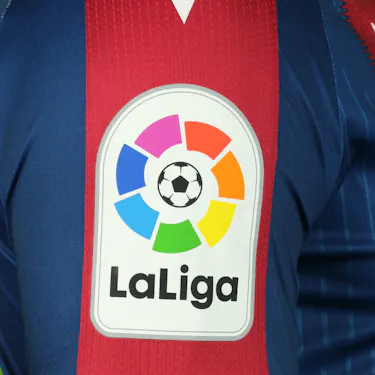 José Luis Morales Levante UD shirt